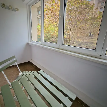 Apartment Old Town Oasis - Secured Parking Nearby - Self Check In - Metro Station At 1min Bukarest