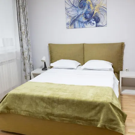Old Town Oasis - Secured Parking Nearby - Self Check In - Metro Station At 1min Appartement Boekarest