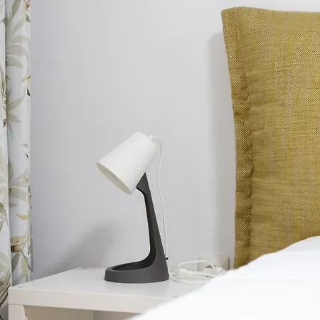 Old Town Oasis - Secured Parking Nearby - Self Check In - Metro Station At 1min * Bukarest