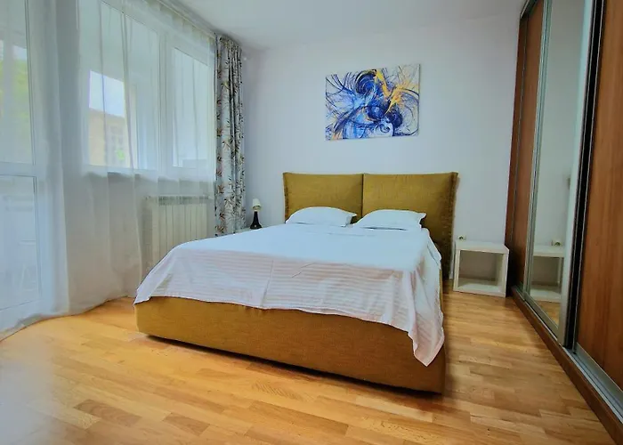Daire Old Town Oasis - Secured Parking Nearby - Self Check In - Metro Station At 1min
